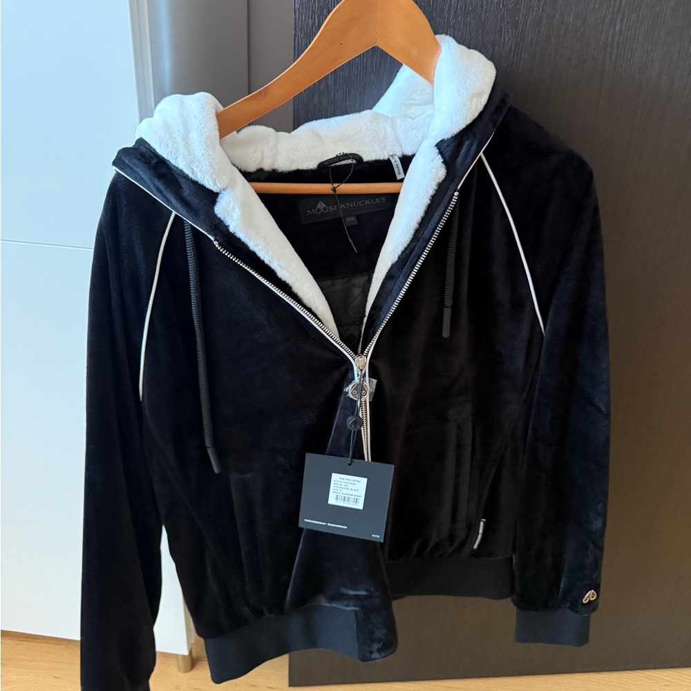 Moose knuckles Black Zip-Up Hoodie with White Lining